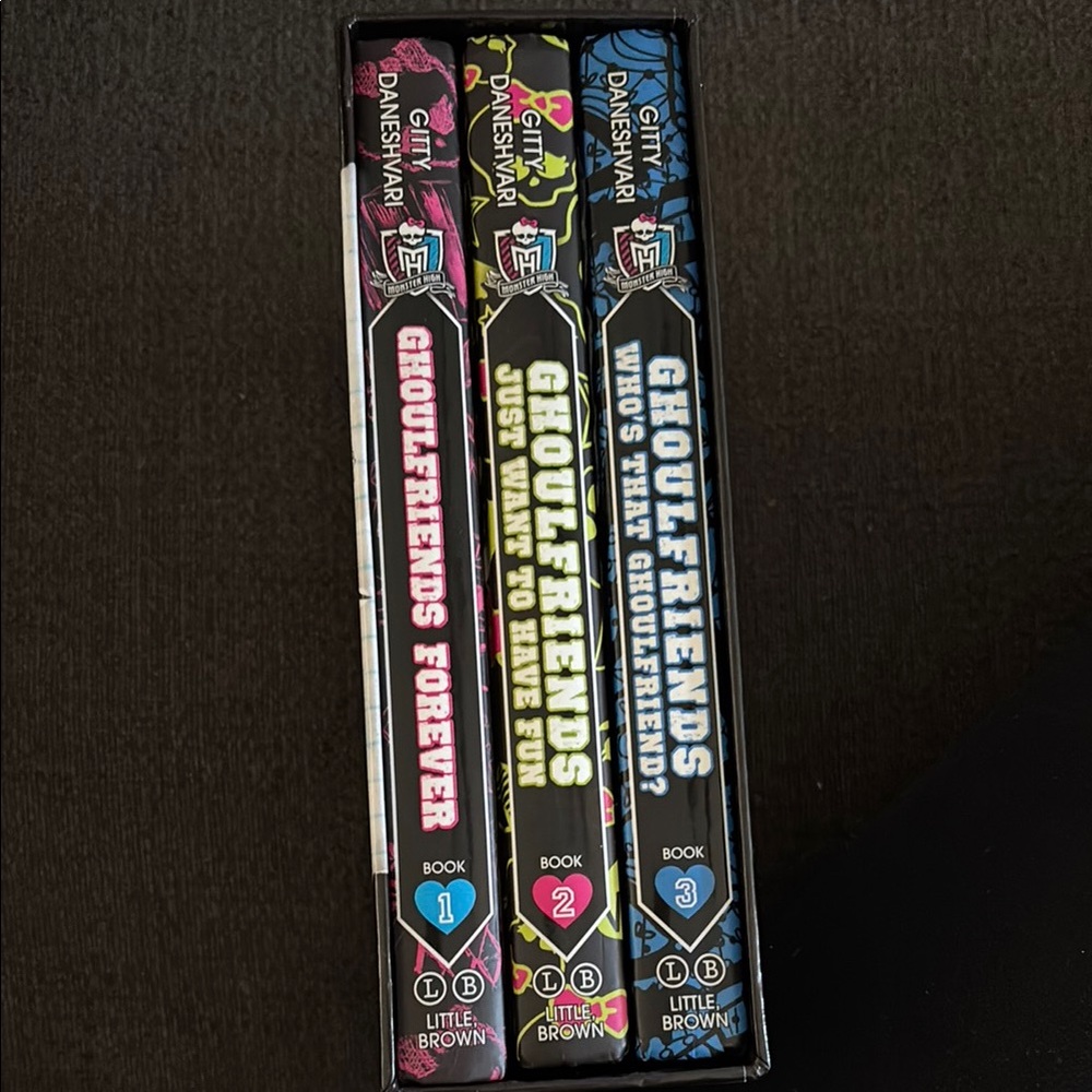 Monster High Ghouls Rule Boxed Set - Picture 3 of 5